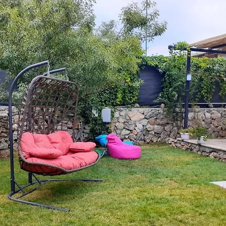 Colorful With Private Pool And Garden In Fethiye 카야코이