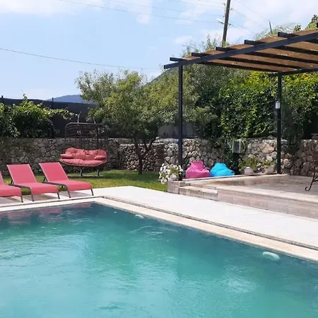 Colorful With Private Pool And Garden In Fethiye 빌라